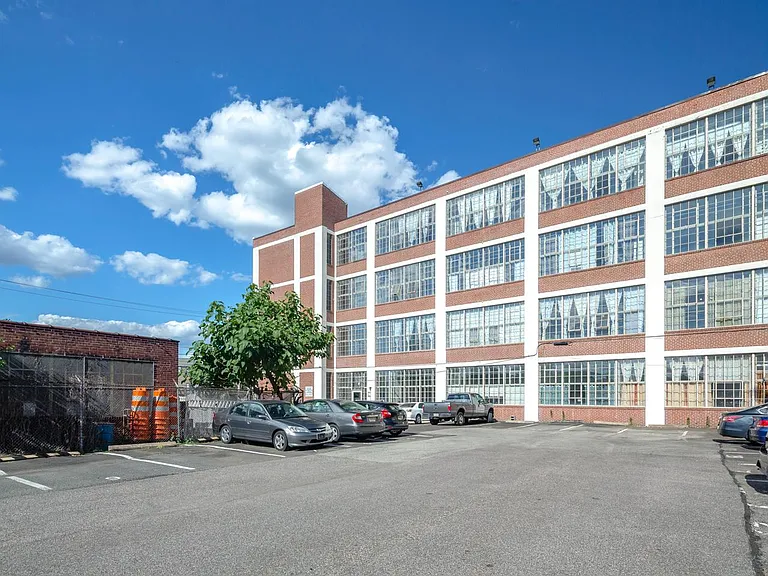 Liberties Lofts — Photo 2