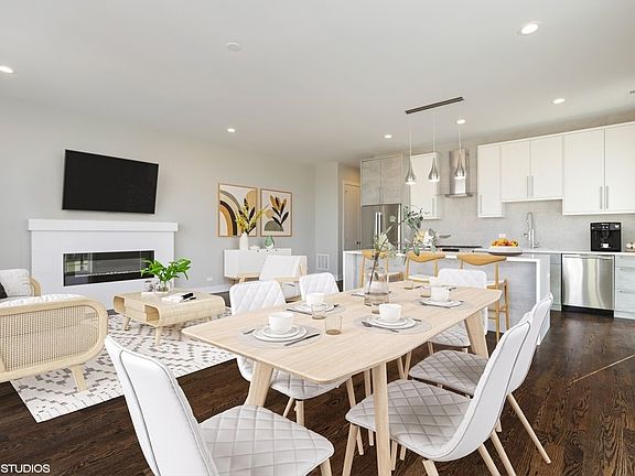 4th image of 2352 W Potomac Ave #3