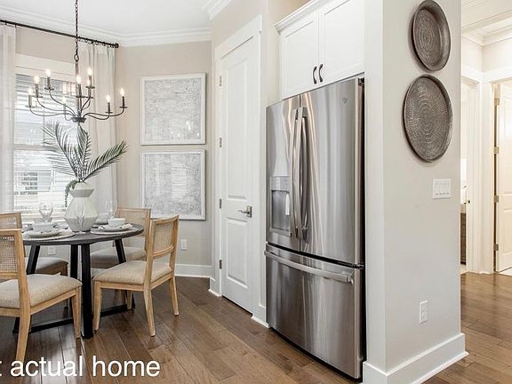 Eat in kitchen with pantry