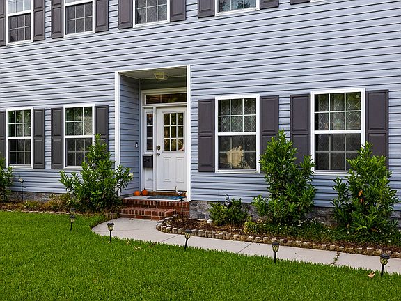 4th image of 7713 Cortlandt Pl