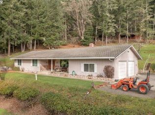 17667 Tyee Rd, Umpqua, OR 97486