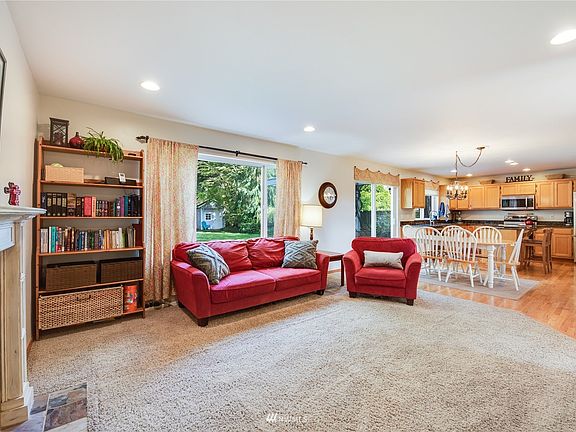 4th image of 15573 168th Ave SE