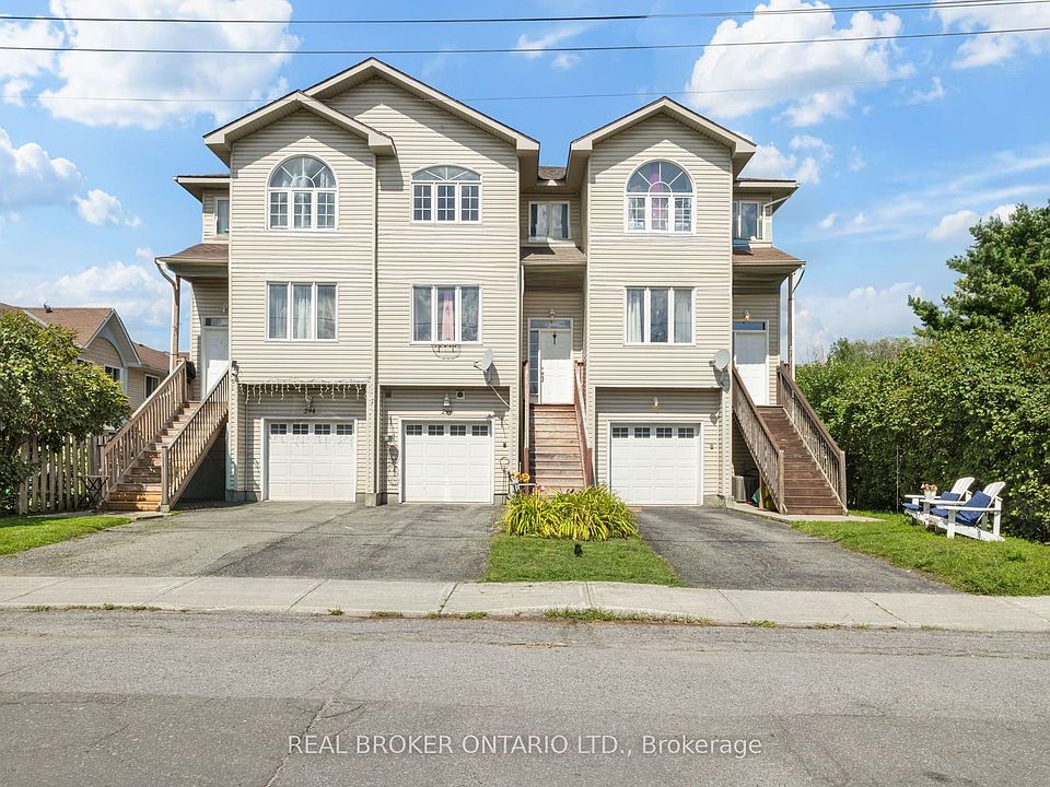 1st image of 296 Maude St