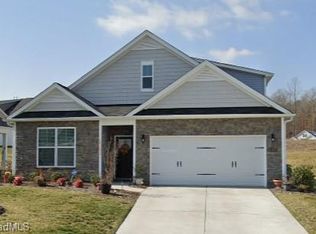 4016 Limestone Ct, Clemmons, NC 27012