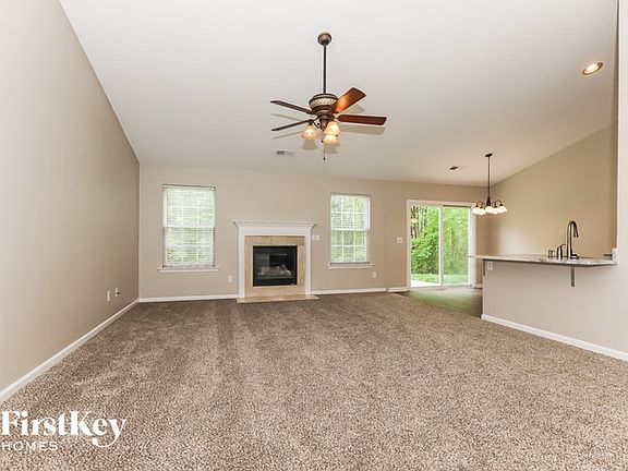 3rd image of 1023 Southwind Trl