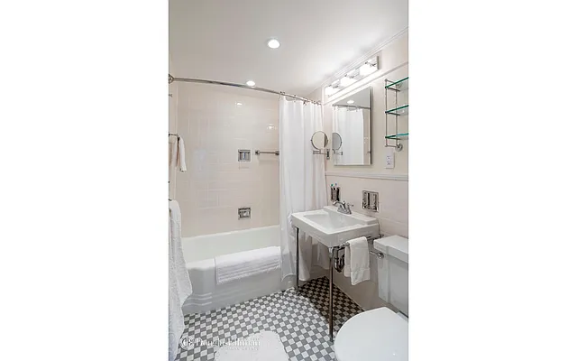 Sold by Douglas Elliman | media 23