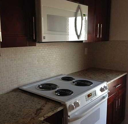 3rd image of 5071 W Oakland Park Blvd #311