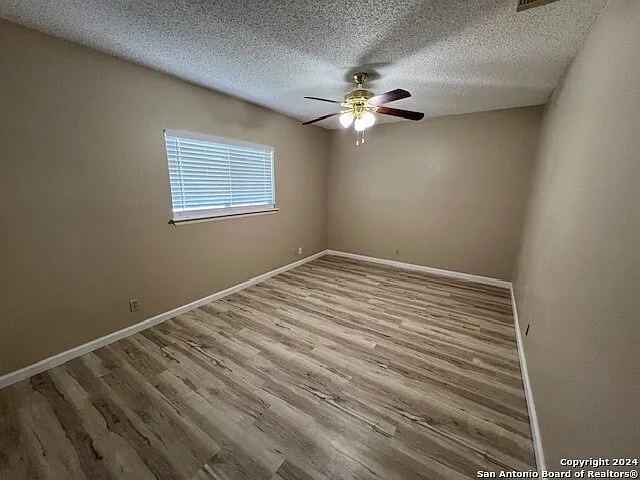 6627 Meadow Fawn Dr — Photo 10