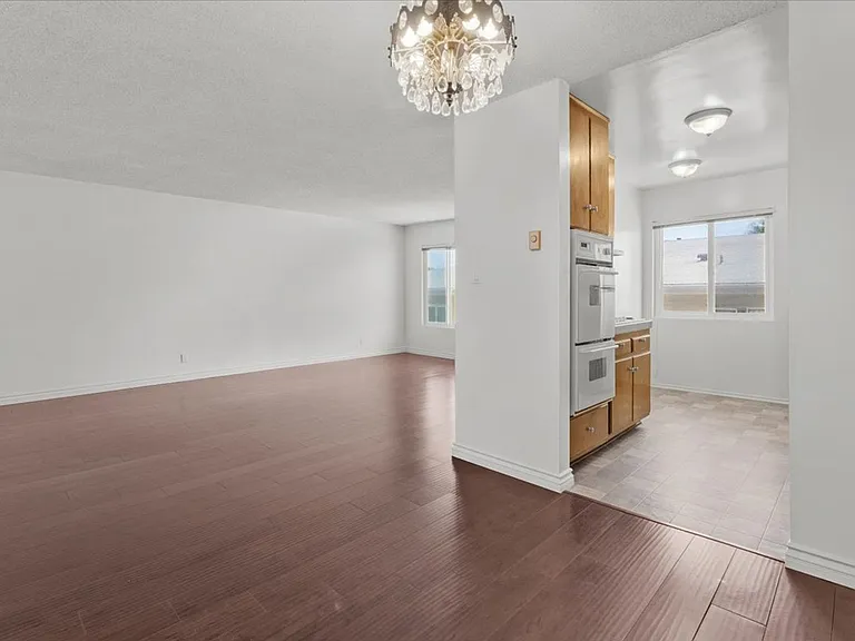 309 S Doheny Dr — Photo 3