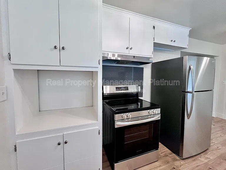 4467 N Van Dyke Ave — Photo 17