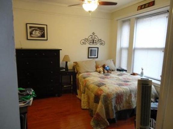 3rd image of 525 W Arlington Pl #111