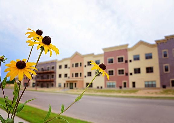 3rd image of 4740 Keystone Xing #106