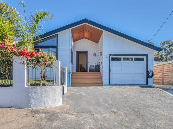 1205 Lincoln Ave, Pacific Grove, CA 93950