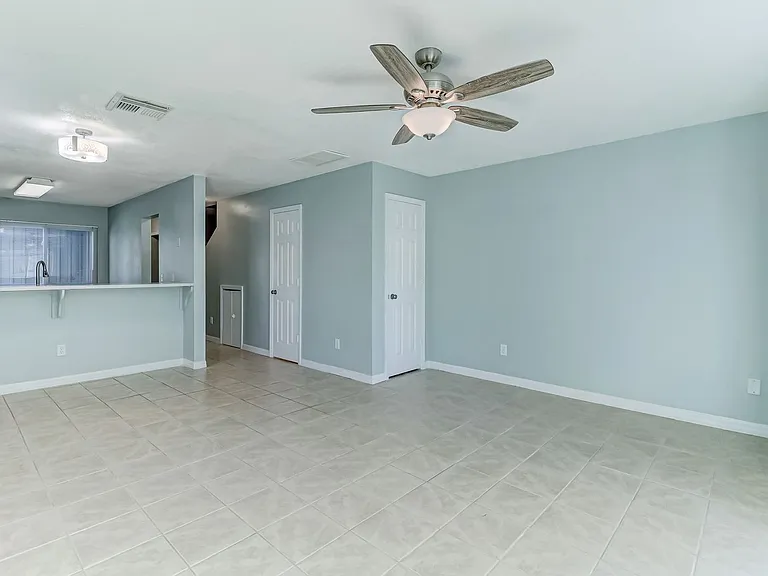 833 Mary St #B — Photo 3