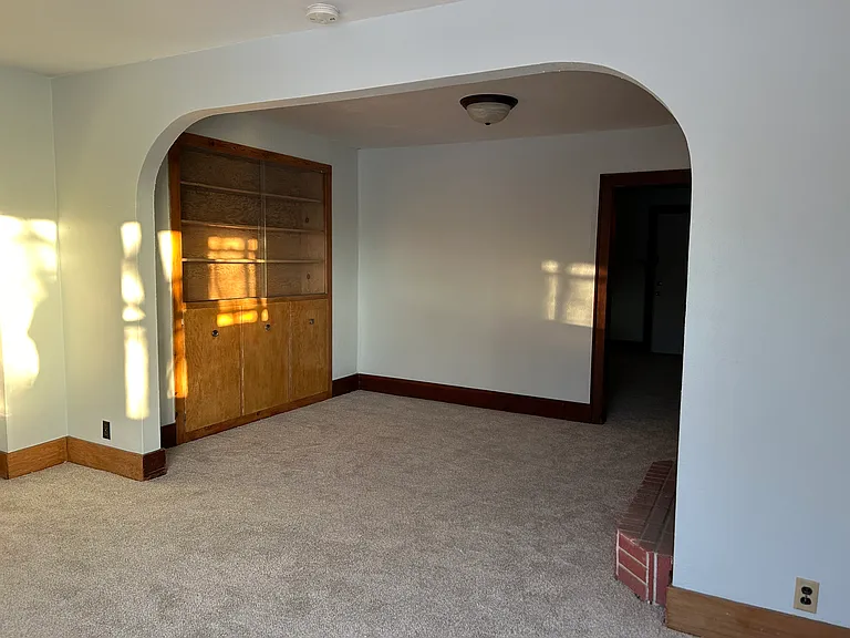 213 S Wilmoth Ave — Photo 3