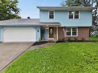 26696 Thompson Rd, Perrysburg, OH 43551