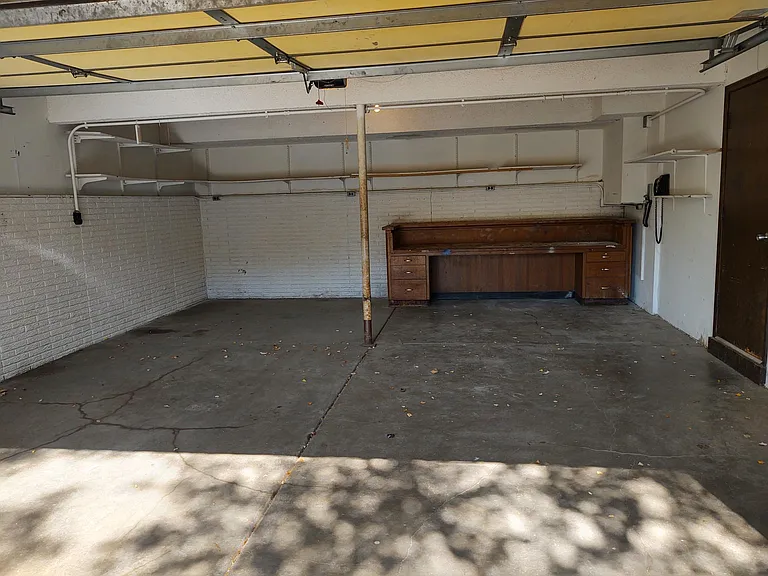 1724 W Arlington St — Photo 17