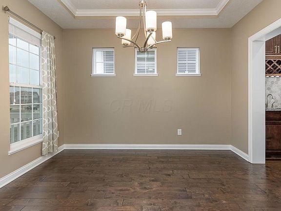 4th image of 7193 Beachwood Way