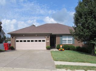 145 White Cliffs Ln, Frankfort, KY 40601