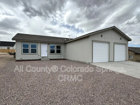 692 E Hahns Peak Ave, Pueblo West, CO 81007