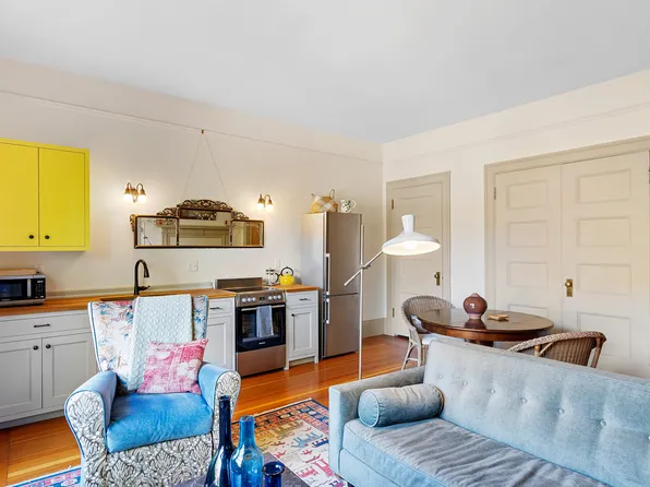 311 NW 20th Ave #4, Portland, OR 97209