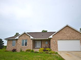 33365 280th St, Shell Rock, IA 50670