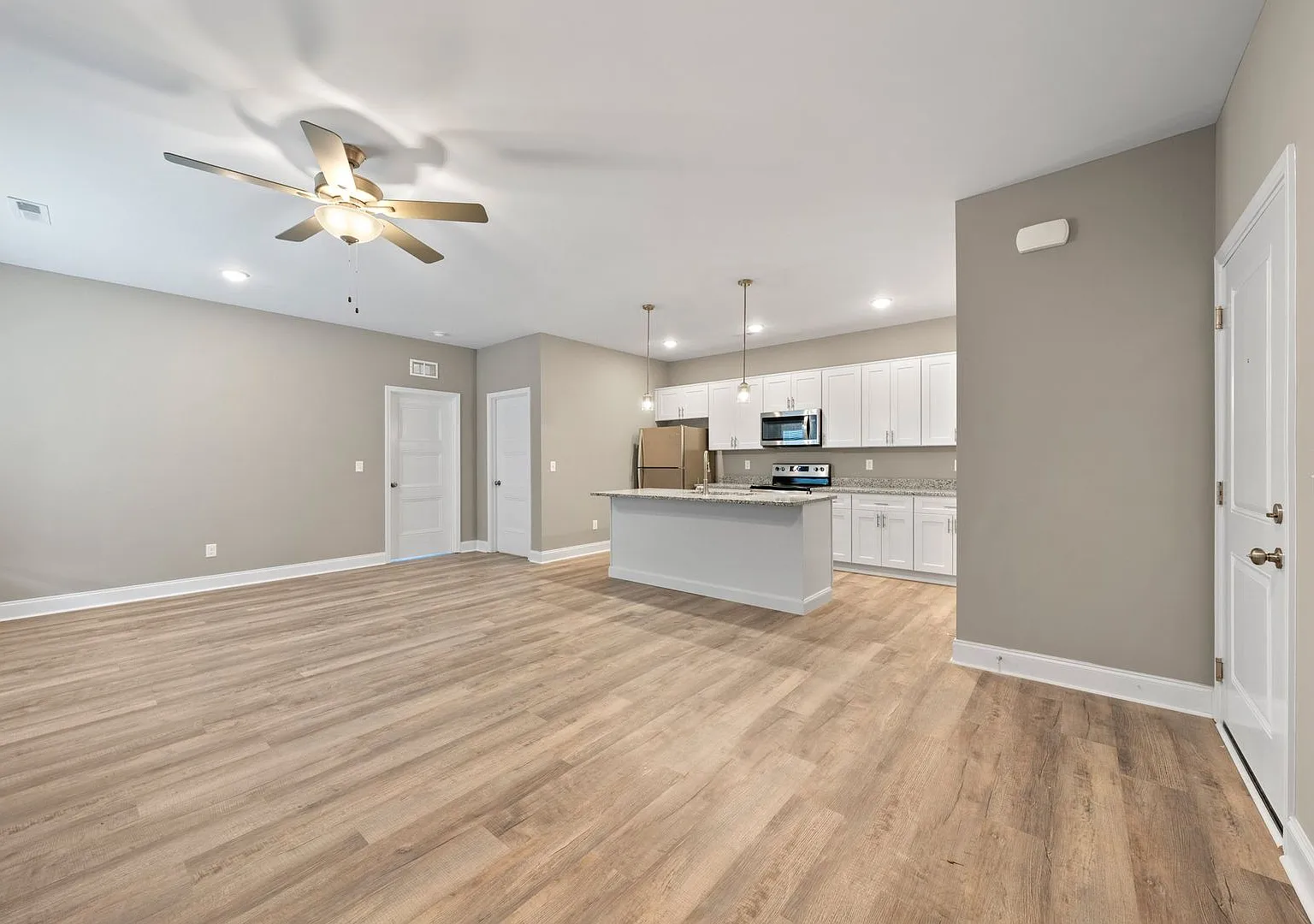 Traditions Flats — Photo 3
