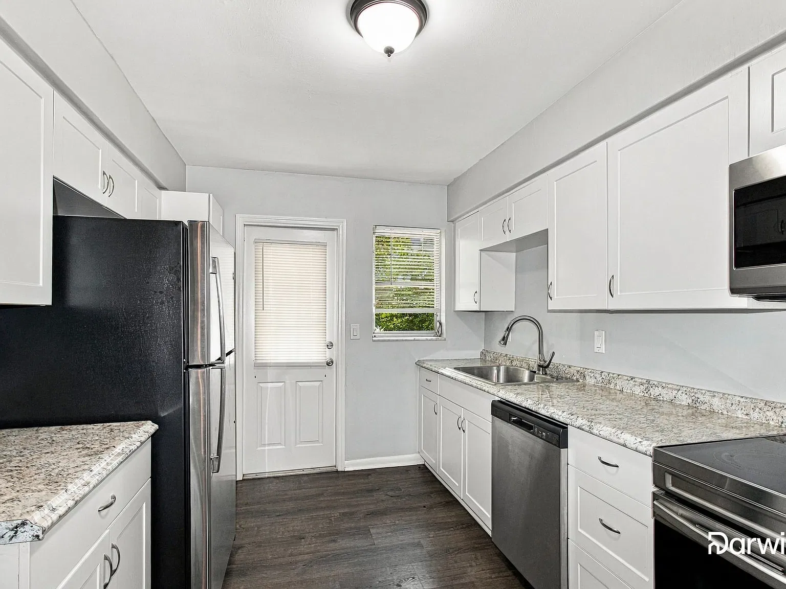 4 bed, 2.0 bath, 1550 sqft, $1,885 — Photo 2