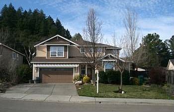 1st image of 302 Buckeye Cir