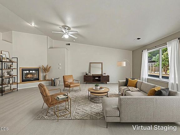 3rd image of 2611 Chantal Ave