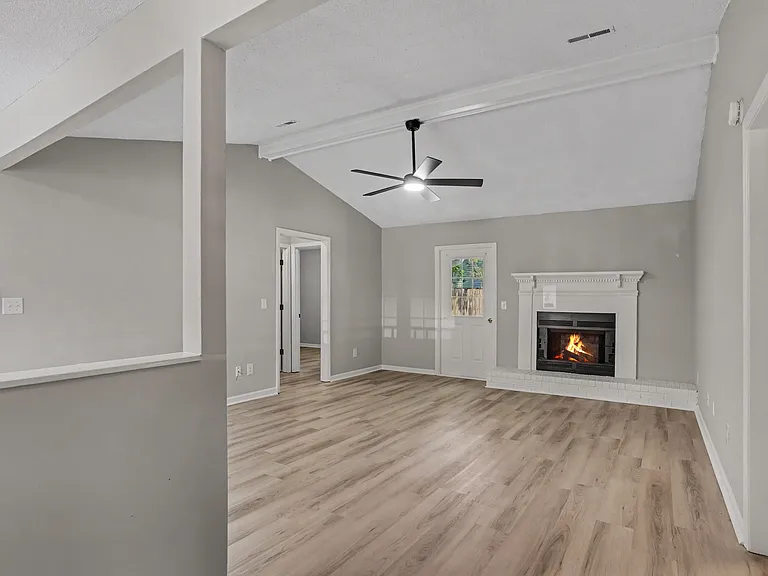 522 Temple Rd — Photo 8