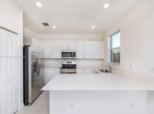$2,490 2890 SE 26 Terrace, Homestead, FL 33035