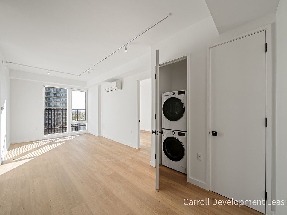 1st image of 931 Carroll St #1421