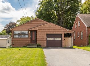 105 Corey Rd E, Syracuse, NY 13219