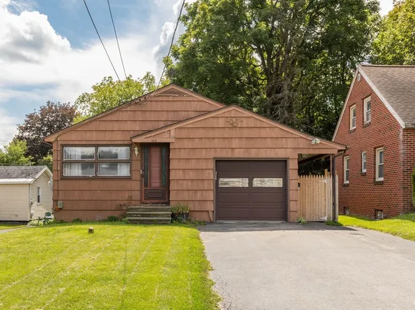 105 Corey Rd E, Syracuse, NY 13219