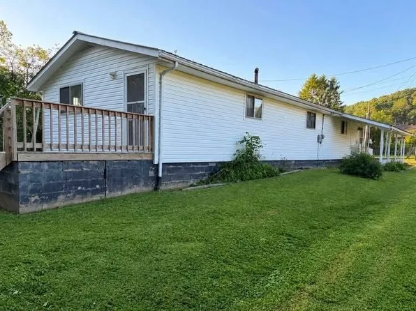 700 Karl St, Weston, WV 26452