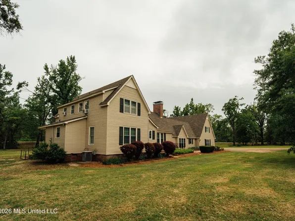 902 Mound St, Belzoni, MS 39038