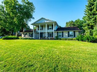 1 Acredale Dr, Hamilton, ON L0R1H2