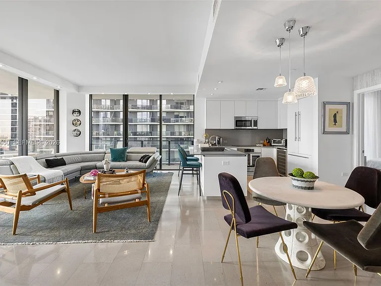 88 SW 7th St #1201 — Photo 25
