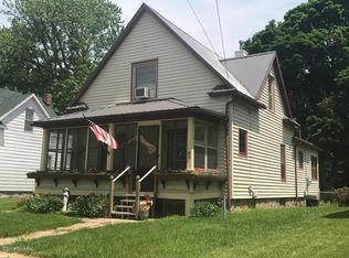 63 Rippon Ave, Hillsdale, MI 49242