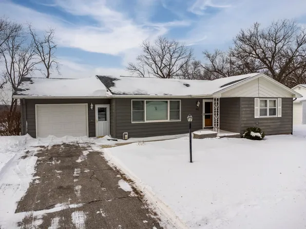 802 S Moore St, Algona, IA 50511