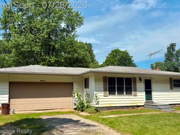 8835 Long Ln, Clarkston, MI 48348
