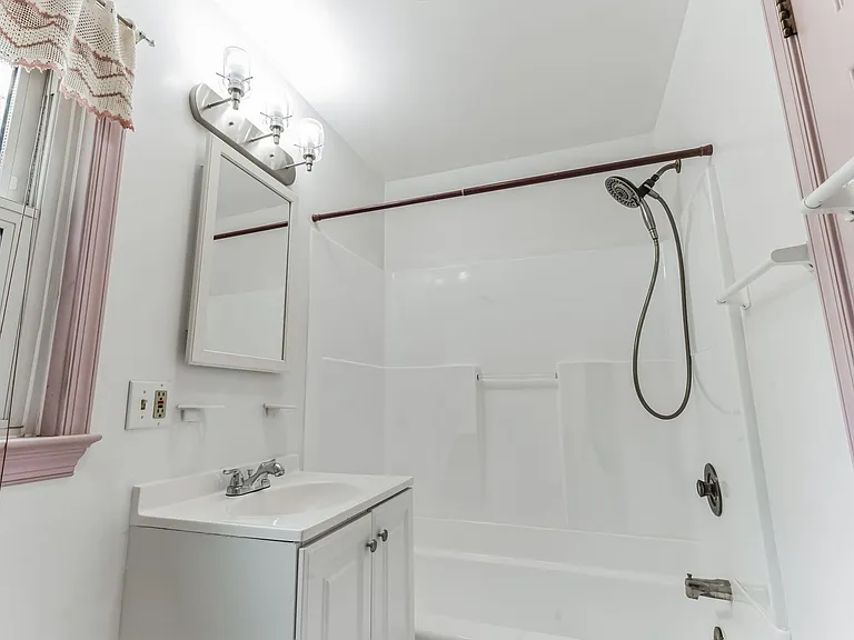 14011 Rectory Ln — Photo 22