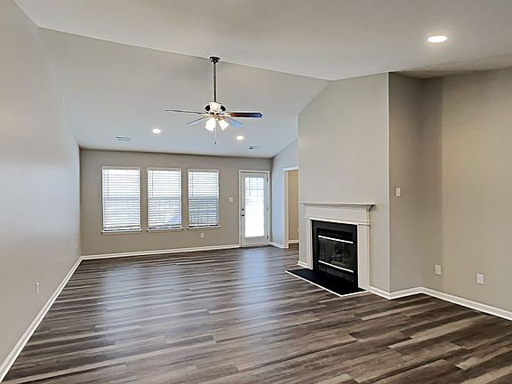 4th image of 8404 Duckwood Ln