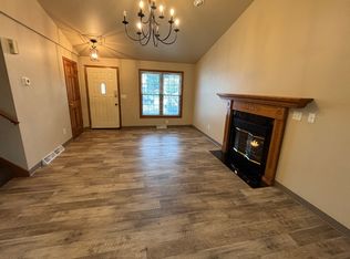 1126 Nier Ct, Green Bay, WI 54303