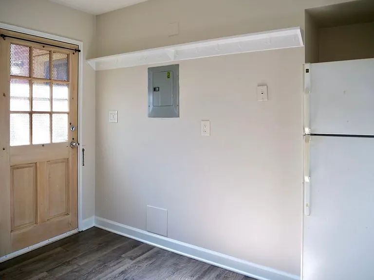 145 Hale St NE #1 — Photo 3