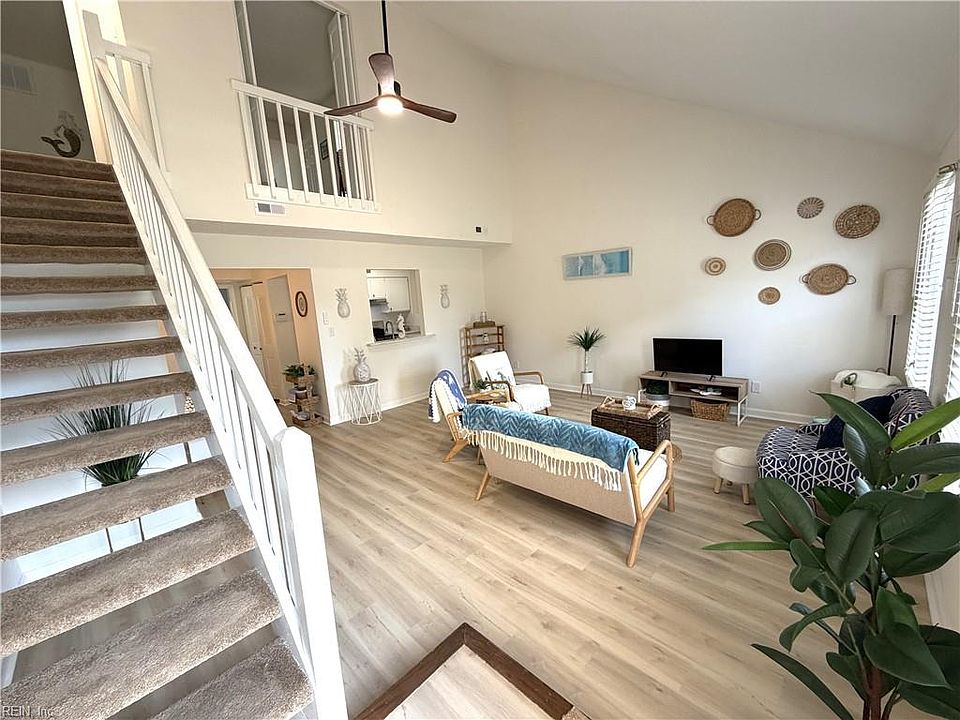 1st image of 1536 Crescent Pointe Ln