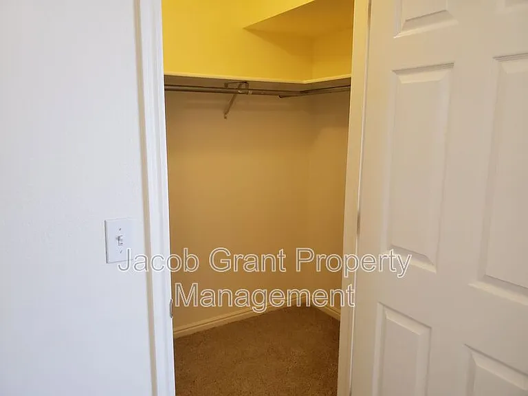 4946 Cole St #1 — Photo 17