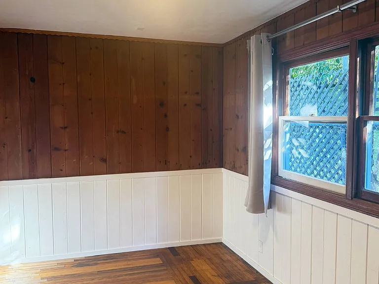 883 Lorna Dr — Photo 5