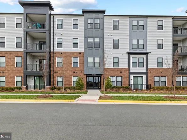 23669 Golden Embers Sq #204, Ashburn, VA 20148